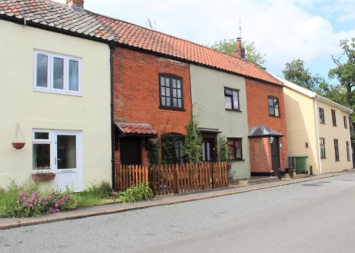 Jasmine Cottage, Buxton Norfolk, Sleeps 4