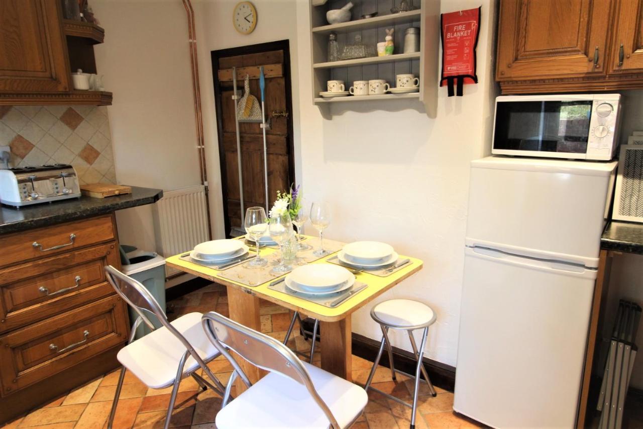 Jasmine Cottage, Buxton Norfolk, Sleeps 4 * Norwich