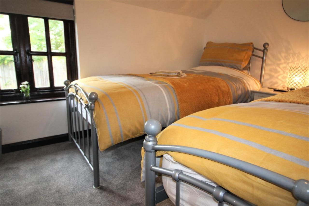 Jasmine Cottage, Buxton Norfolk, Sleeps 4 *