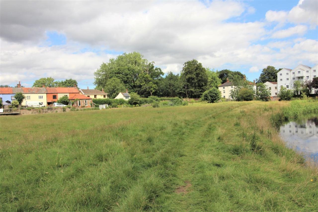Jasmine Cottage, Buxton Norfolk, Sleeps 4