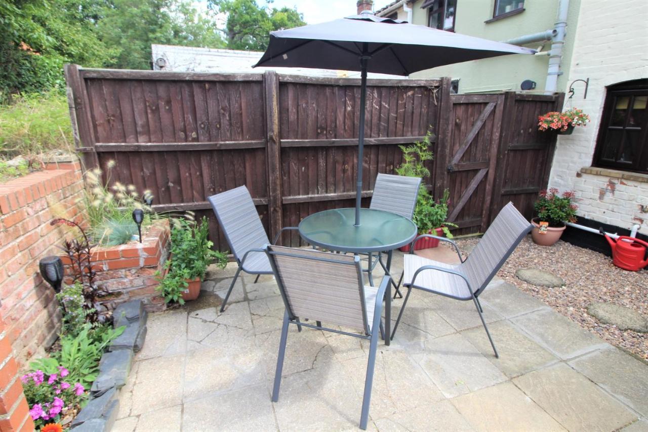 Jasmine Cottage, Buxton Norfolk, Sleeps 4 Дом отдыха *